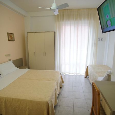 Hotel Dell'Angelo Rimini Exterior photo
