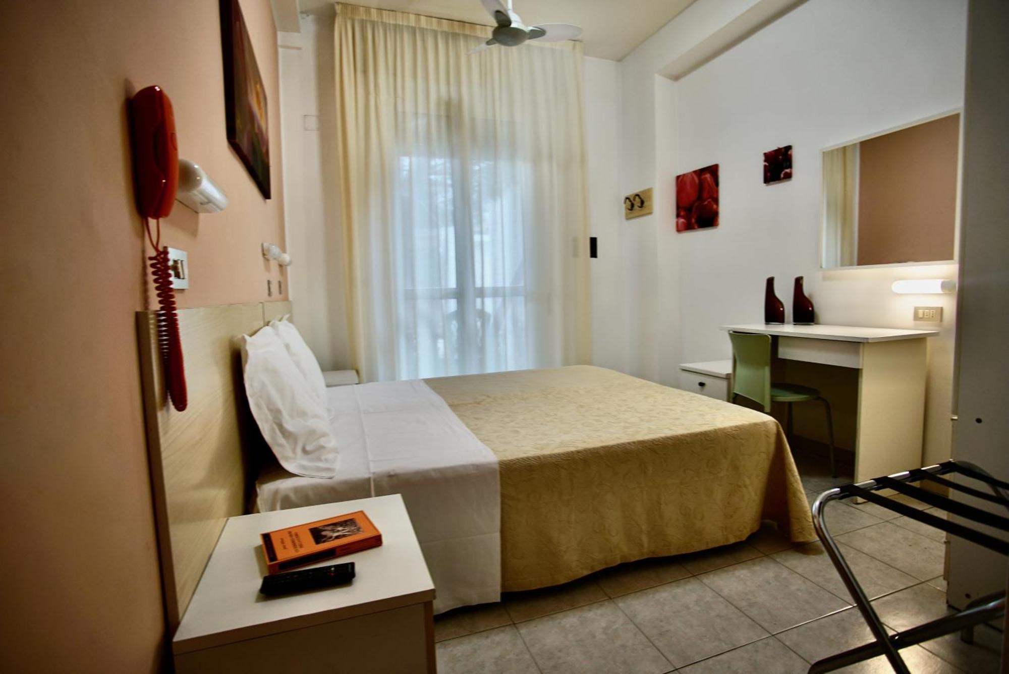 Hotel Dell'Angelo Rimini Exterior photo